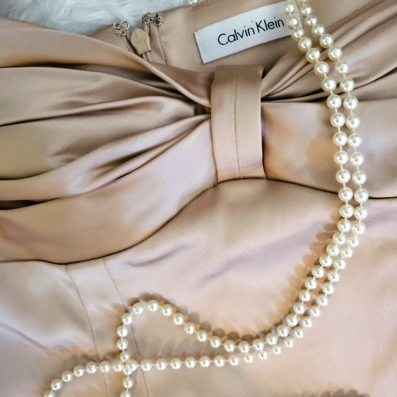 Calvin Klein Dresses & Skirts - Calvin Klein Elegance Dress size 8